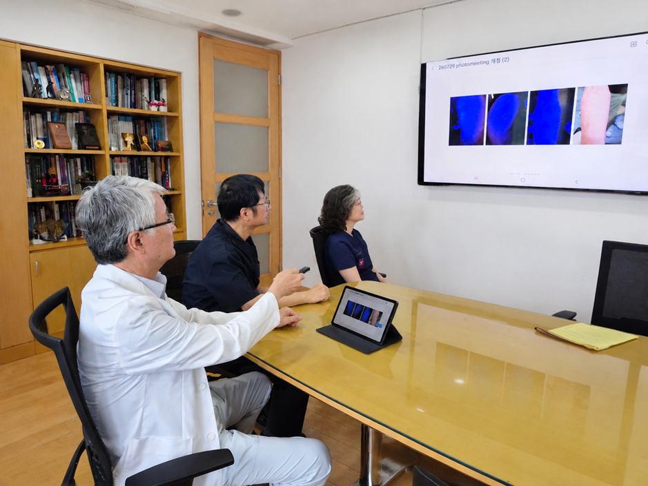 6인 전문의 정기 포토미팅(Photo Meeting) 회의 모습